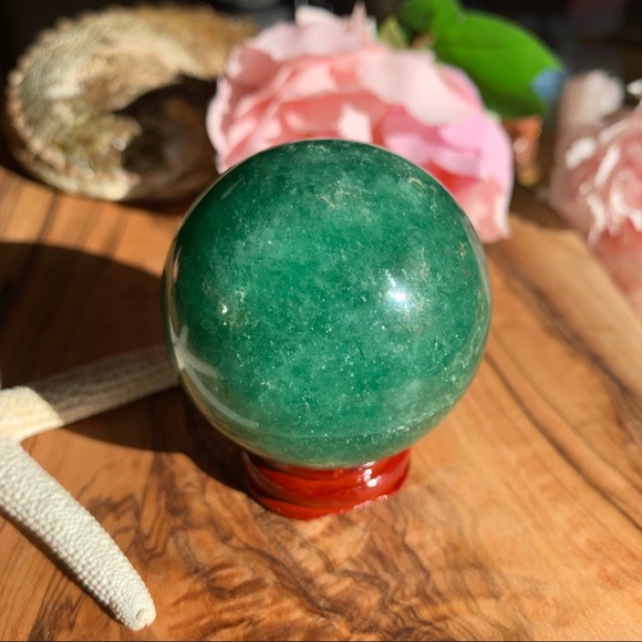 ✨Rare Green Juicy Strawberry Quartz Sphere✨💚✨🍓 - Picture 2 of 5